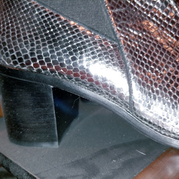 PEWTER METALLIC SNAKESKIN BOOTS - Picture 4 of 6